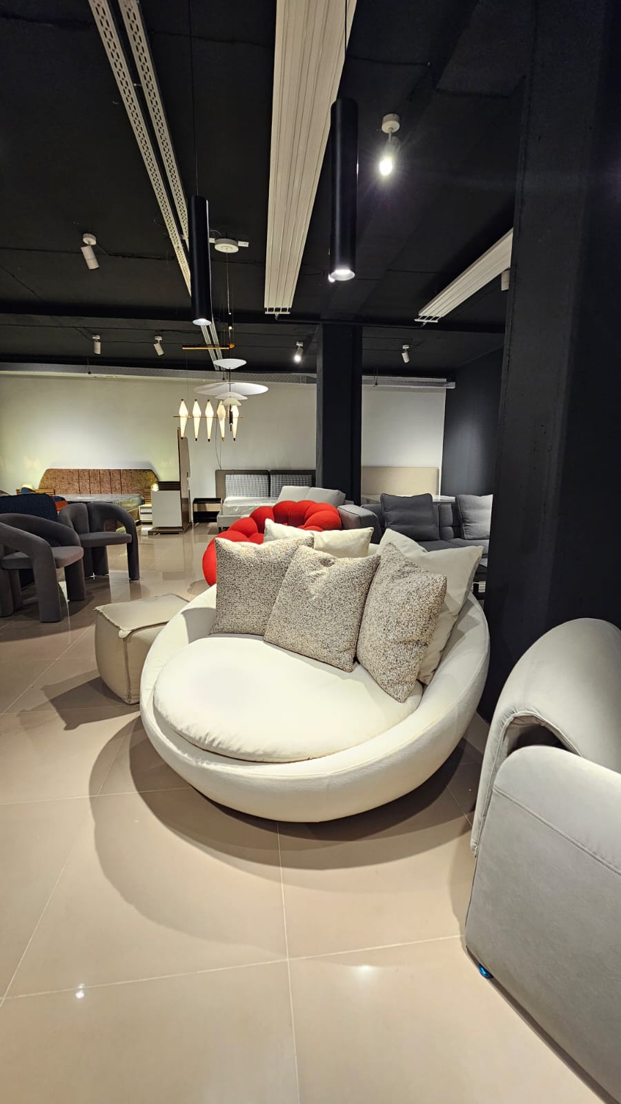 LOUNGE - 𝟐𝟓𝟎𝟎₾